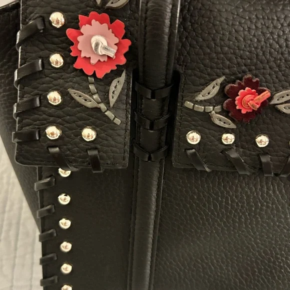 Kate Spade New York x Madison Ave. Collection Daniels Drive Small Abigail flower - Picture 3 of 13